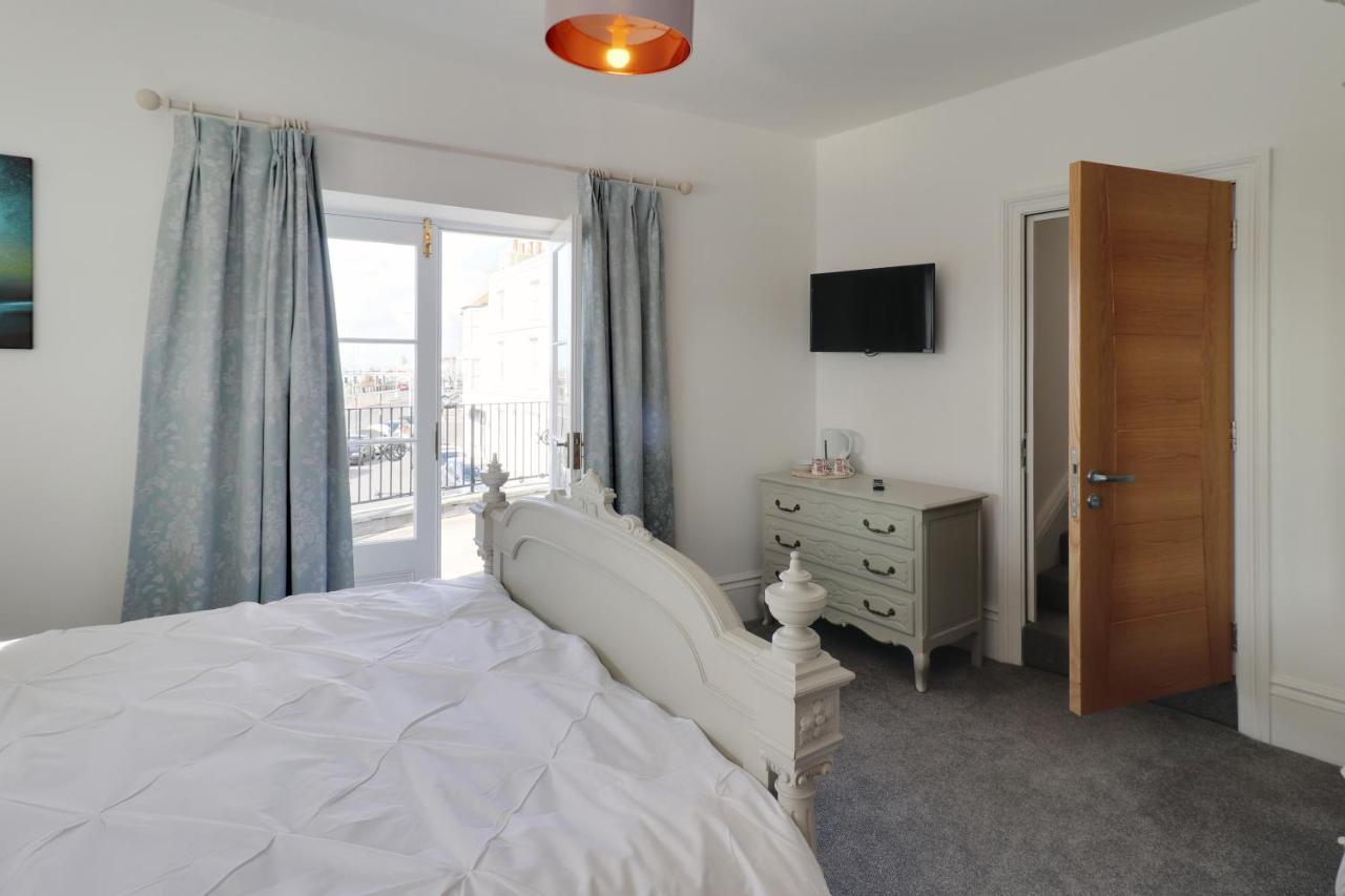 Master Accommodation Suite 2 Sea View With Balcony 哈斯丁 外观 照片
